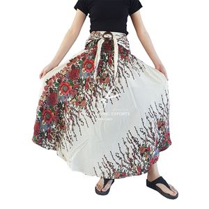 Jupe longue à imprimé floral avec boucle en noix de coco - Product Image 3