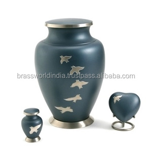 Juego de Tres Urnas Funerarias/de Cremación Estilo Americano Azul GOING HOME de Brassworld India SUPPLIES - Product Image 1