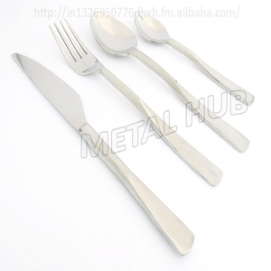 Ensemble de couverts durables en acier inoxydable avec poignées en bois forgé à la main Couverts de style portugais écologiques pour cadeaux ou repas - Product Image 1