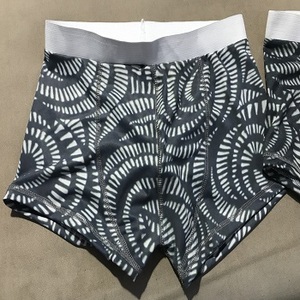 Shorts de bain boxer sublimés personnalisés OEM pour hommes - Product Image 1