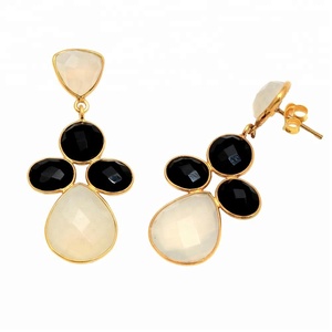 Boucles d'oreilles en argent sterling 925 plaqué or 18 carats avec pierres précieuses faites à la main, clous en calcédoine blanche naturelle, zircon coloré pour cadeaux de mariage - Product Image 2