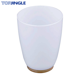 Porte-gobelet et porte-brosse à dents moderne en polyrésine écologique blanc à double usage - Product Image 5