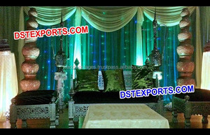 Punjabi Mehandi de escenario para boda, estatua tradicional de escenario con estatua de Bhangra, de colores, para bodas - Product Image 2
