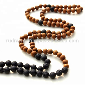 Aromathérapie Lave Bois De Santal 108 Mala Perles Nouées Japamala Perles De Prière Religieux Unisexe Long Collier pour Fête et Cadeau - Product Image 2