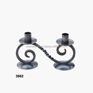 Portavelas torcido de hierro forjado - Product Image 1