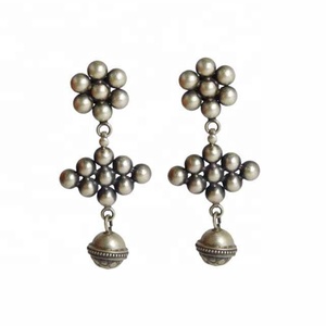 Pendientes de tuerca lisos de Plata de Ley 925 sólida, joyería India fina hecha a mano, ajuste de bisel, rodio para fiestas, regalos, mayorista - Product Image 1