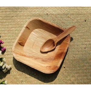 Venta al por mayor de placas de Areca respetuosas con el medio ambiente/placas de hoja de palma de Arecanut natural de Vietnam - Product Image 2