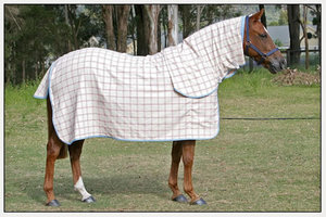 Couverture de cheval en coton à carreaux losanges avec couvre-cou matelassé respirant, combo écurie et été - Product Image 2