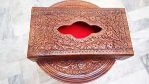 Boîte de mouchoirs en bois, boîte de mouchoirs faite à la main, support de boîte de mouchoirs artisanal sculpté à la main - Product Image 3