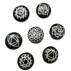 Conjunto de turmalina negra de alta calidad, conjunto de piedra de 7 Chakras de forma redonda curativa, piedra preciosa grabada, cristal curativo natural, venta al por mayor - Product Image 2