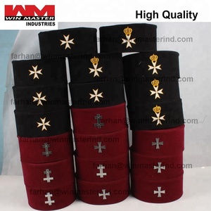 Gorro de Terciopelo de los Caballeros de Malta Masónicos Ingleses con Corona Bordada a Mano - Product Image 3