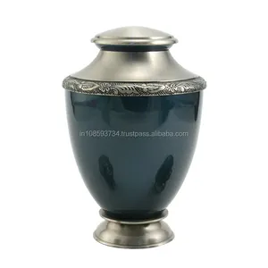 Urne en fonte de laiton en métal pour cendres humaines Urnes à la main Conception de fleur de feuille Urnes de jeton de crémation en relief Standard - Product Image 1