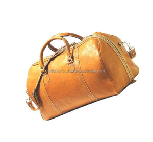 กระเป๋าเดินทางหนังผู้ชายแบบเรียบง่าย - Product Image 1