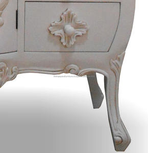 Meuble de chambre à coucher peint en blanc Antique, avec commode française - Product Image 5