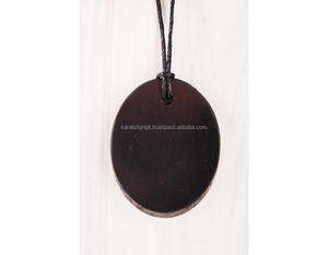Pendentif ovale kungite, pierre de Schungit - Product Image 1