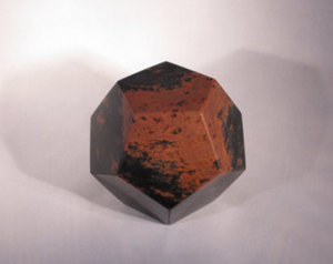 Dodécaèdre cristal acajou obsidienne pierre dodécaèdre pierre précieuse guérison pierre naturelle cristal artisanat grossiste - Product Image 2