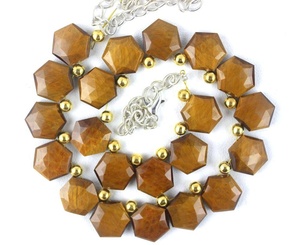 Tigre jaune naturel pierres précieuses à facettes en forme d'hexagone Briolette perles avec boucle d'oreille collier femmes cadeau mignon - Product Image 1