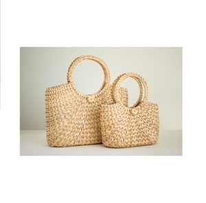 กระเป๋าถือหญ้าทะเลทำด้วยมือสำหรับเด็กผู้หญิง - Product Image 1