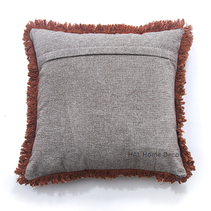 Housses de coussin patchwork brodées de fleurs multicolores 45x45cm, faites à la main, écologiques, pour l'hôpital et la maison. - Product Image 3