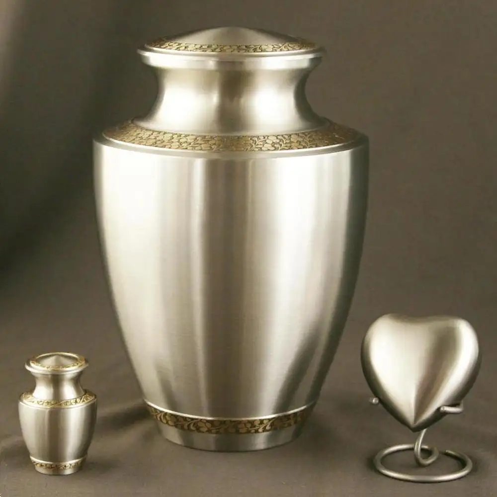 Urna funeraria incisa in ottone con urne ricordo a cuore piccolo per ceneri umane espositore decorato maschio femmina