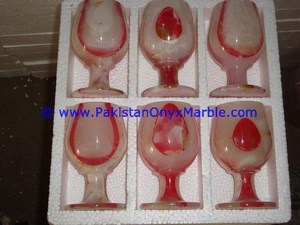 แก้วไวน์หินออนิกซ์สีแดง แก้วทรงกอบเล็ต ของตกแต่งบ้านที่ไม่เหมือนใคร ด้วยเทคนิคการแกะสลักและขัดเงาแบบหินอ่อน ของขวัญที่สมบูรณ์แบบสำหรับคนรัก สไตล์ - Product Image 4