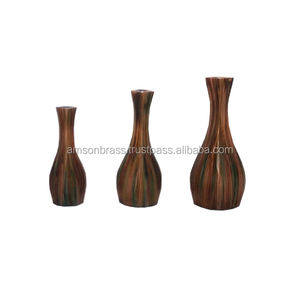 Ensemble de 3 vases à fleurs en métal antique de couleur dorée et base Vaisselle en métal de taille personnalisée - Product Image 2