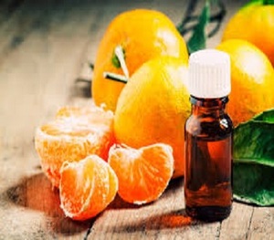 Supplier of 100% Pure and Natural <b>Orange</b> Peel <b>Oil</b> From India - Product Image 2
