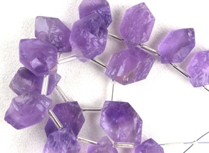 Fabrication de bijoux faits à la main de haute qualité pierres précieuses en vrac forme hexagonale améthyste bleue brute naturelle en gros - Product Image 4
