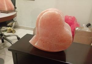 Sian Enterprises Lámpara de sal doble en forma de corazón Sal del Himalaya pulida Decoración para el hogar Producto artesanal natural - Product Image 5