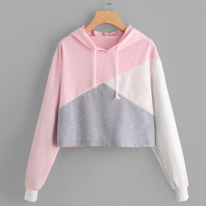 Sudadera con capucha corta para mujer con bloques de color, logo y color personalizados, estilo urbano, ajuste ceñido, top corto con capucha para mujer - Product Image 2