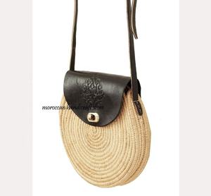 กระเป๋าชายหาดทำด้วยมือสไตล์โมรอคโคกระเป๋าชายหาดทอแฮนด์เมดใช้ได้ทั้งชายและหญิงกระเป๋าถือทรงเรขาคณิตทรงถังใหญ่ทำจากหนังแท้ไลคร่าดีไซน์ล่าสุด - Product Image 2