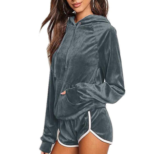 Pull à capuche en velours pour femme - Product Image 1
