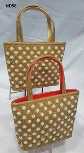 Pochette de soirée ethnique traditionnelle indienne pour femmes, faite à la main, en tissu brodé, en jute et en soie, avec rabat, ND56, couleurs vives - Product Image 3