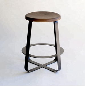 Tabouret de Bar en bois - Product Image 1