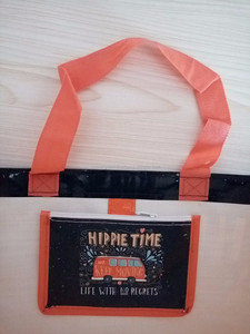 ถุงช้อปปิ้งแบบมีหูหิ้วทำจากผ้า PP ไม่ถักทอ พร้อมหูหิ้วแบบสายรัด PP ขนาดและสีที่สามารถปรับแต่งได้ ใช้งานสะดวกและดีไซน์สวยงาม - Product Image 6