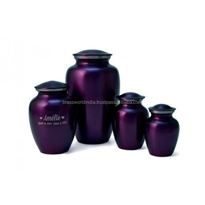 Urna de Latón Dorado Estilo Americano de Brassworld India FU-272, Artículos Funerarios para Cremación de Adultos - Product Image 3