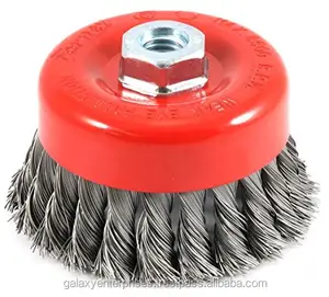 Brosse à tête ronde avec nœud torsadé, fil métallique - Product Image 1