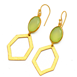 Oval Prehnite Calcedonia Piedra preciosa Bisel Ajuste Chapado en oro 925 Pendientes de plata Joyería Pendiente de moda Fabricación al por mayor - Product Image 1