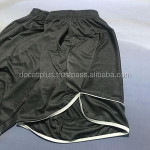 Shorts de basket-ball noirs personnalisés OEM avec poches pour hommes - Product Image 5