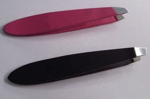 KIMBEL KI-013 Mini pince à épiler inclinée en acier inoxydable de haute qualité, avec étui et logo personnalisable. - Product Image 5