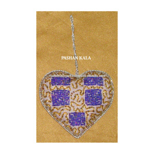 Adorno Navideño Colgante con Cuentas de Zari y Adorno Navideño con Cuentas con la Frase 'Feliz Navidad' - Product Image 1