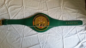 Ceinture de championnat de boxe intercontinentale WBC plaquée or taille adulte - Product Image 2