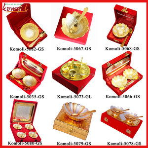 Ensemble de cuillères bol en plaqué or et argent avec plateau dans une boîte en velours rouge Cadeau de retour de mariage indien, faveur de Diwali et cadeau de festival - Product Image 6