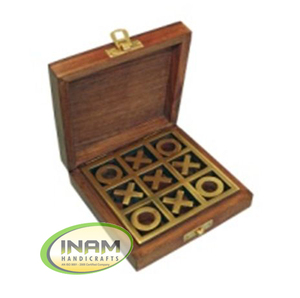 Jeux de Tic Tac Toe en Bois Anciens et Magnifiques, Fabriqués à la Main, avec Boîte en Bois et Incrustations en Laiton - Product Image 2