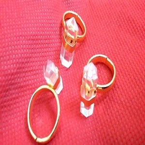 Đánh Bóng Hình Lục Giác Hình Dạng Tự Nhiên Rõ Ràng Thạch Anh Pha Lê Điểm Vòng Tình Yêu Chữa Bệnh Mô Hình Bán Quý Đá Thủ Công Cho Partywear - Product Image 1