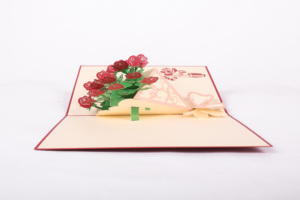 Hermosa tarjeta floral 3D Red Rose Bunch Pop up Handicraft Kirigami Tarjeta de felicitación de papel para boda y cumpleaños Tarjeta de regalo única - Product Image 3