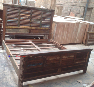 Lit King Size en bois de teck vintage au design traditionnel très vendu avec des panneaux de récupération solides pour la maison ou l'hôtel - Product Image 2