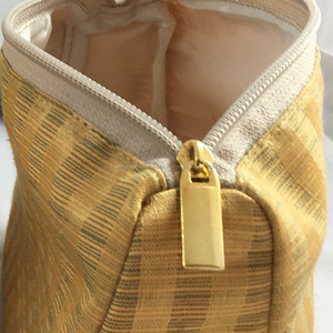 กระเป๋าถือผ้าไหมนุ่มแฟชั่นดีไซน์ใหม่ล่าสุดของประเทศไทย - Product Image 5