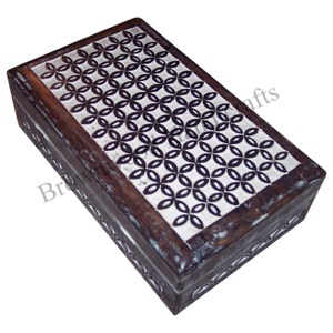Proveedor al por mayor de cajas de madera tallada caja de recuerdo tallada de diseño personalizado de madera de mango caja decorativa de lujo para almacenamiento de joyas - Product Image 1