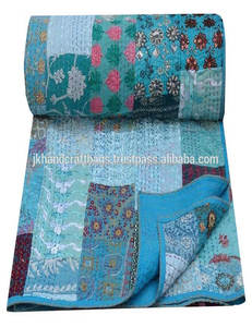 Edredón Kantha de retales Sari Vintage bordado a mano de tamaño Queen - Product Image 2